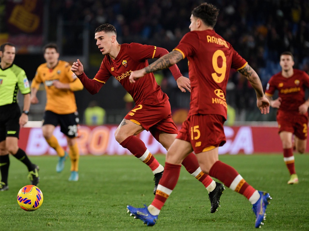 泰晤士：滕哈赫严格治军，曼联球员餐厅内禁打电话